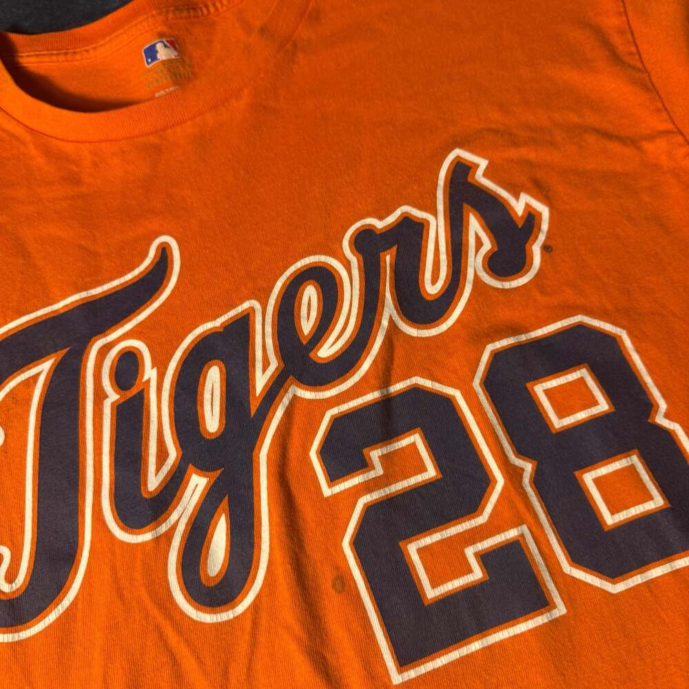 Detroit Tigers Curtis Granderson #28 MLB Genuine Merchandise Graphic T-Shirt